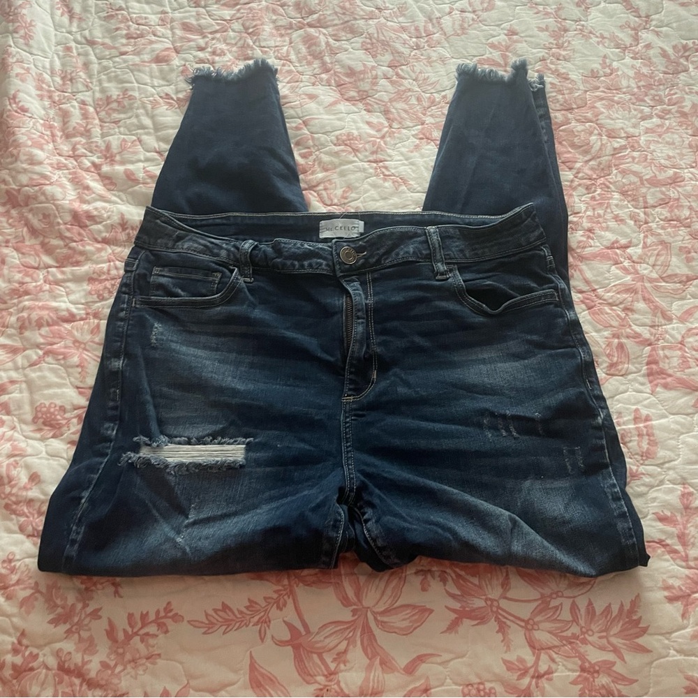 Women's Distressed Blue Jeans